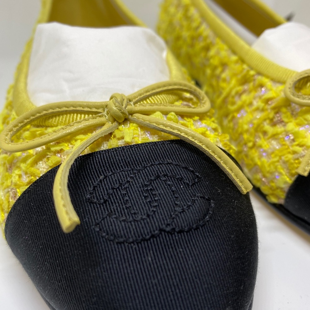 CHANEL Tweed/Grosgrain Yellow & Black Ballet Flats